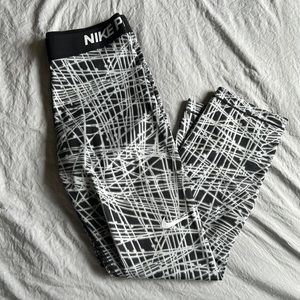 Women’s Nike Pro Capris